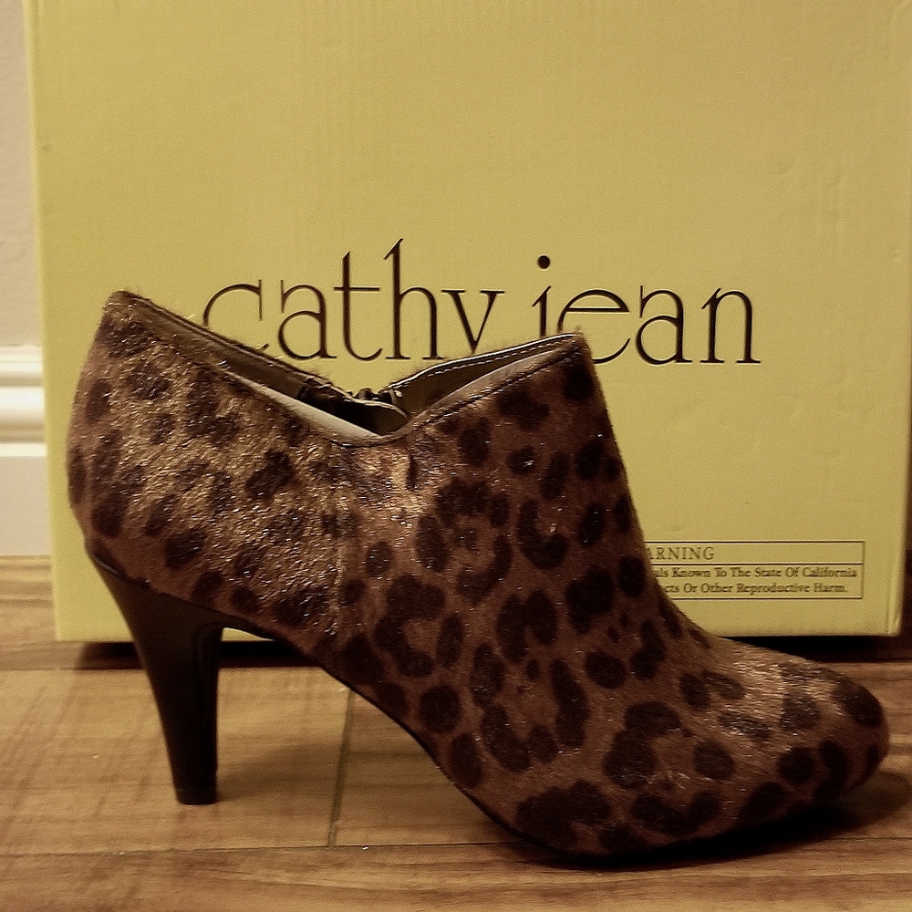 CATHY JEAN CHEETAH BOOTY NIB